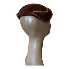 Load image into Gallery viewer, Vintage Brown Hat
