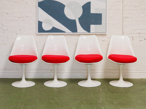 Red Tulip Dining Set