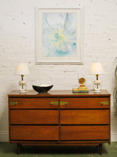 Load image into Gallery viewer, Small White Ceramic Table Lamp
