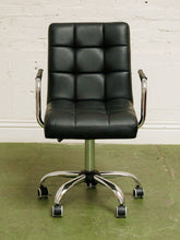 Load image into Gallery viewer, Black Square Tufted Office Chair
