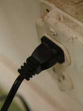 Load image into Gallery viewer, Black Vintage Adjustable Task Lamp
