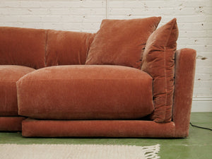 Hansel Sofa in Ginger