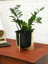 Load image into Gallery viewer, Black Scandi Planters

