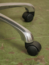 Load image into Gallery viewer, Aluminum group style office Chair
