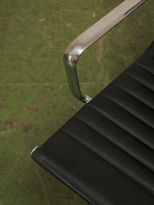 Aluminum group style office Chair
