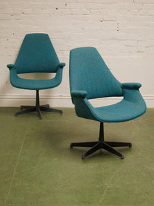 Arthur Umanoff Original Swivel Chair