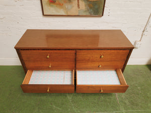 Mid-century vintage six Drawer Dresser