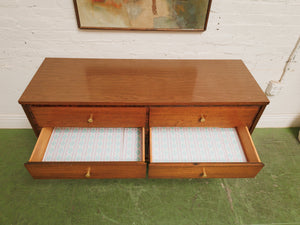 Mid-century vintage six Drawer Dresser
