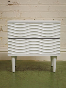 Wavy pair of Nightstands in white