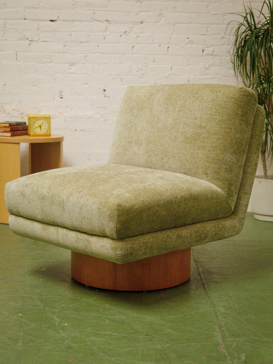 Space age Green Swivel Chair