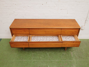 American of Martinsville 9 Drawer Dresser