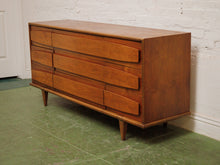 Load image into Gallery viewer, American of Martinsville 9 Drawer Dresser
