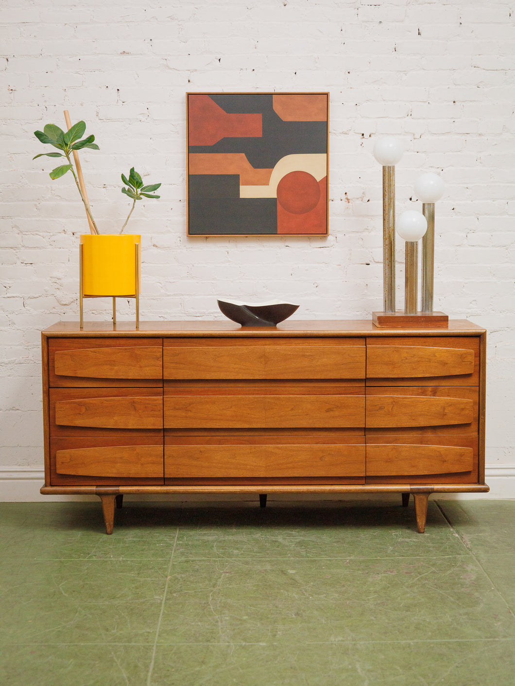 American of Martinsville 9 Drawer Dresser