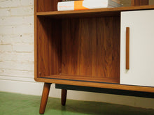 Load image into Gallery viewer, Bailey Shelf with Storage and Cream door
