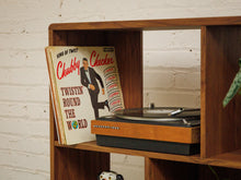 Load image into Gallery viewer, Bailey Shelf with Storage and Cream door
