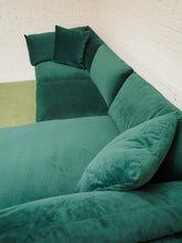 Load image into Gallery viewer, Hansel 3 Piece in Royale Evergreen
