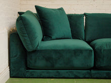 Load image into Gallery viewer, Hansel 3 Piece in Royale Evergreen
