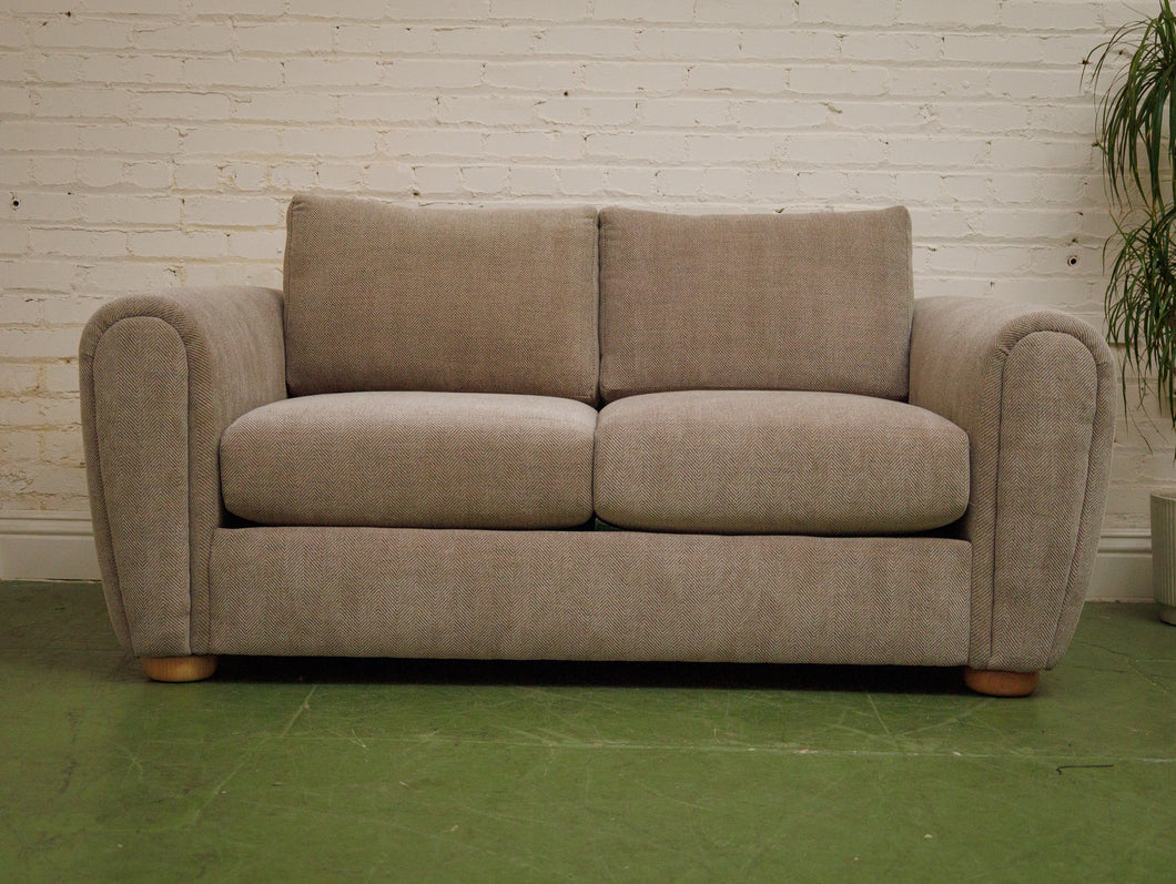Theda Loveseat in Weston Gull