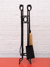 Load image into Gallery viewer, Vintage Fireplace Utenils
