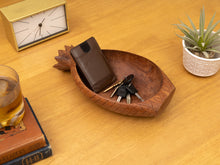 Load image into Gallery viewer, Pineapple Vintage Monkey wood Bowl
