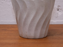 Load image into Gallery viewer, White speckled Vintage Bauer planter
