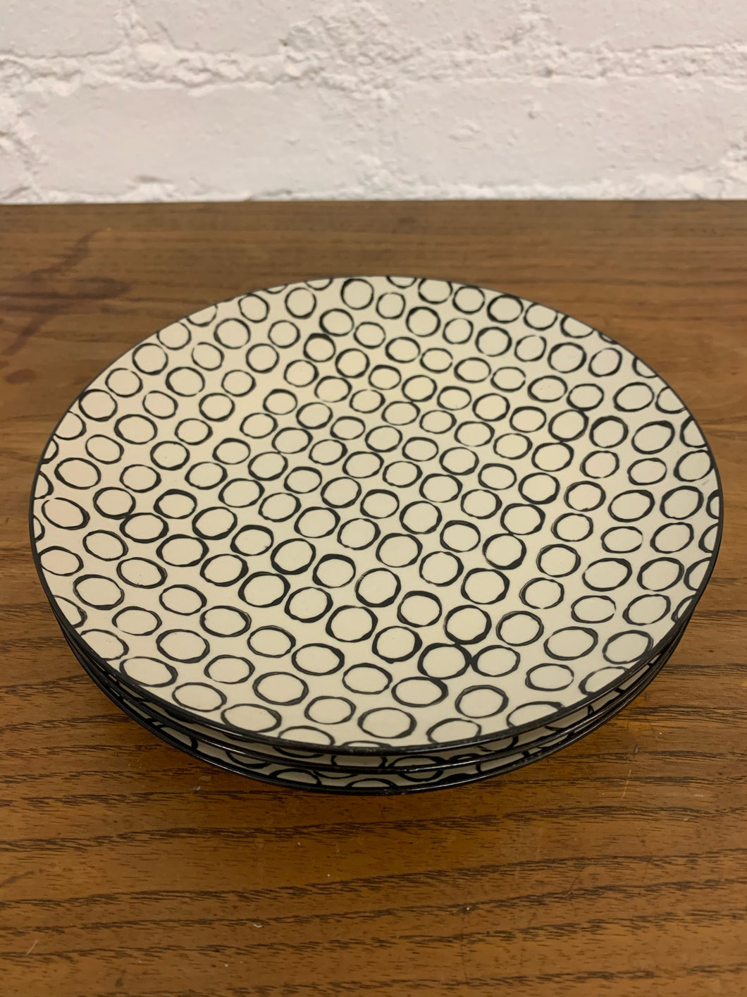 Black & White Oval Plate