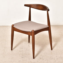Load image into Gallery viewer, Scandinavian Dining Chair
