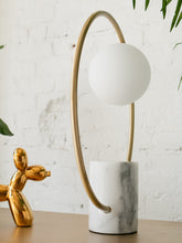 Load image into Gallery viewer, Gold Circle Table Lamp
