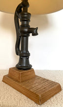Load image into Gallery viewer, Vintage old facet lamp
