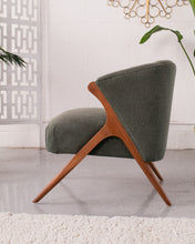 Load image into Gallery viewer, Park Avenue Chair in Pesto
