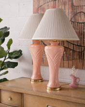 Load image into Gallery viewer, Peach Vintage Lamp
