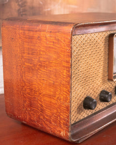 Vintage Radio Wicker Radio