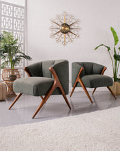 Load image into Gallery viewer, Park Avenue Chair in Pesto
