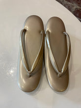 Load image into Gallery viewer, Vintage Golden Geta Sandals
