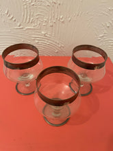 Load image into Gallery viewer, Set of 3 Dorothy Thorpe Glasses
