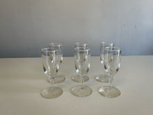 Load image into Gallery viewer, Set of 6 Wine Glasses
